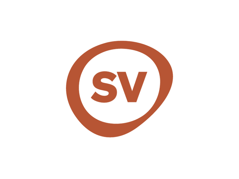 Braunes SV-Logo auf schwarzem Hintergrund.